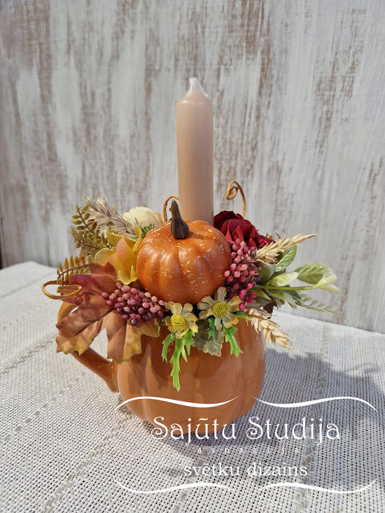 Rudens dekors ar ķirbīti